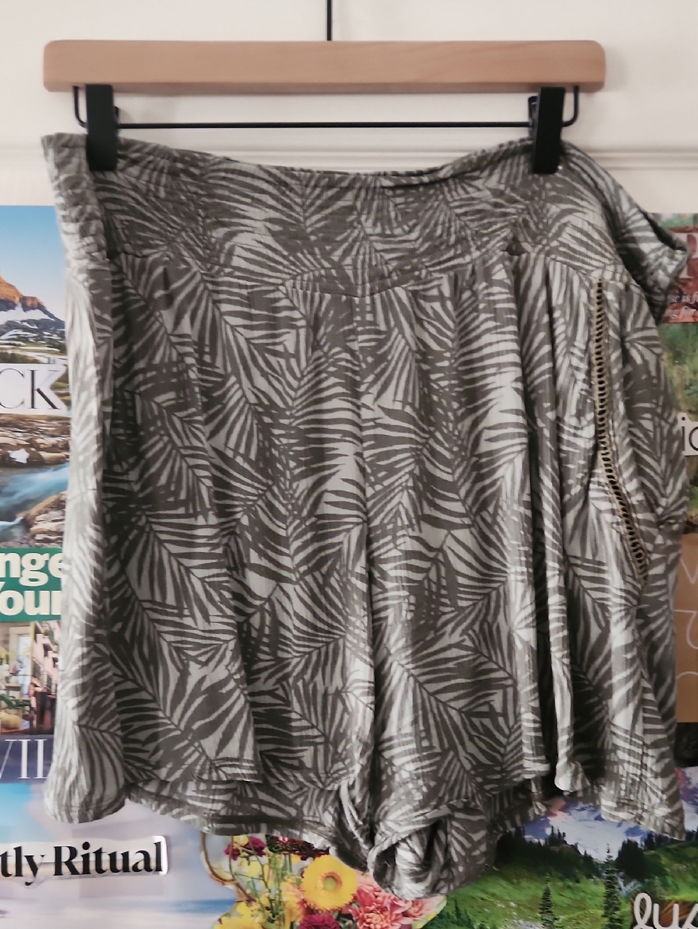 Green Palm-Print Women's Shorts